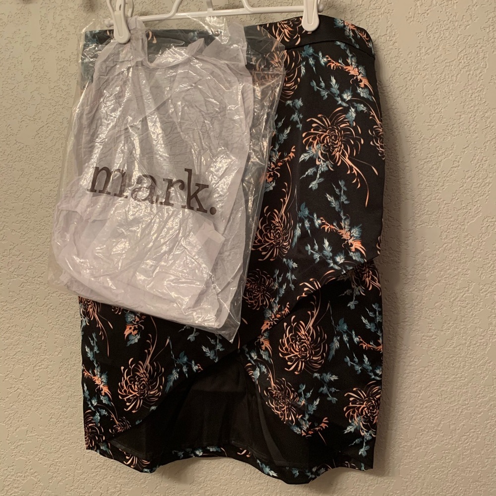 ✨HP✨ Mark. by Avon Floral Skirt NWOT - Picture 5 of 9